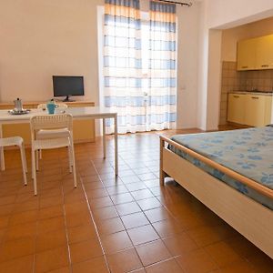 Studio con letto king size